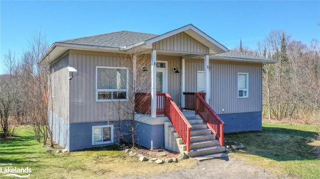 4037 520 Highway, House detached with 4 bedrooms, 2 bathrooms and 6 parking in Magnetawan ON | Image 12