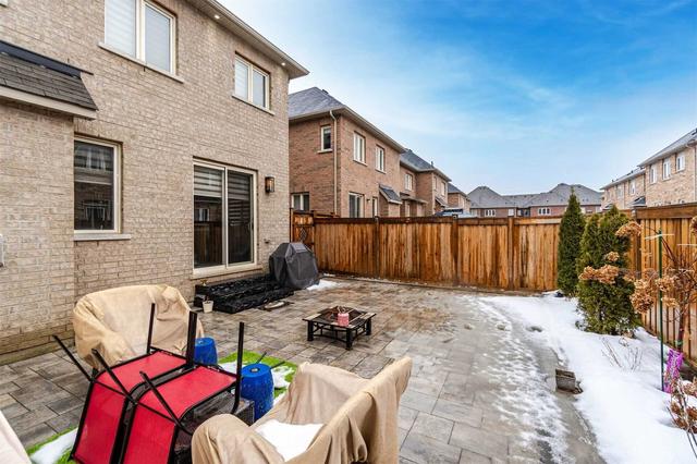74 Villadown Tr, House semidetached with 3 bedrooms, 3 bathrooms and 3 parking in Brampton ON | Image 29