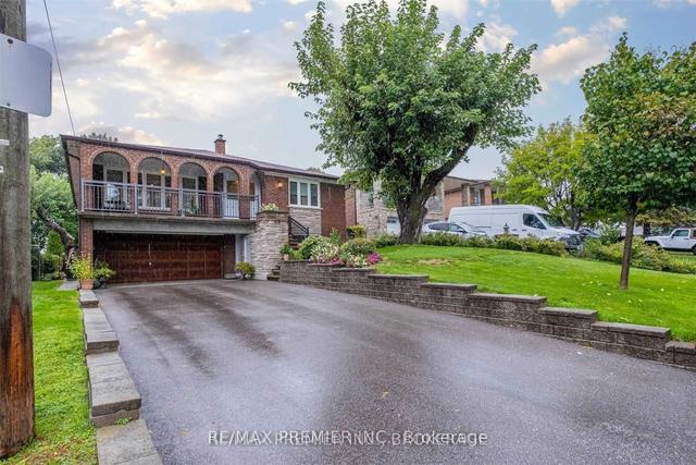 108 Rowntree Mill Rd, House detached with 3 bedrooms, 2 bathrooms and 8 parking in Toronto ON | Image 1
