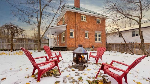 24 Penetang St, House detached with 3 bedrooms, 2 bathrooms and 4 parking in Barrie ON | Image 28