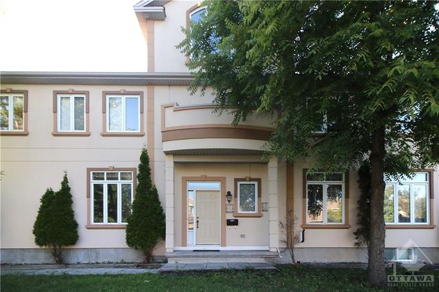 975 Gosnell Terrace, Townhouse with 4 bedrooms, 3 bathrooms and 3 parking in Ottawa ON | Image 1