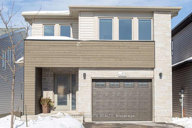 212 Clipper Crt, House detached with 3 bedrooms, 3 bathrooms and 3 parking in Kingston ON | Image 1