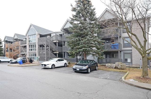 205 - 2020 Cleaver Ave, Condo with 2 bedrooms, 1 bathrooms and 1 parking in Burlington ON | Image 1