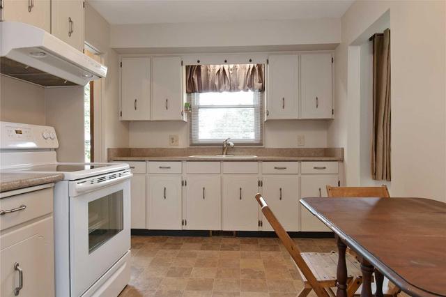 23 Winnifred Ave, House detached with 3 bedrooms, 2 bathrooms and 2 parking in St. Catharines ON | Image 8