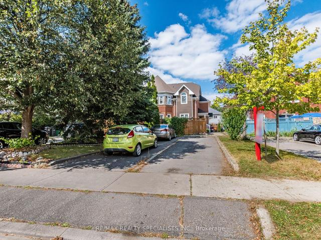 142 Clover Bloom Rd, House attached with 3 bedrooms, 3 bathrooms and 2 parking in Brampton ON | Image 23