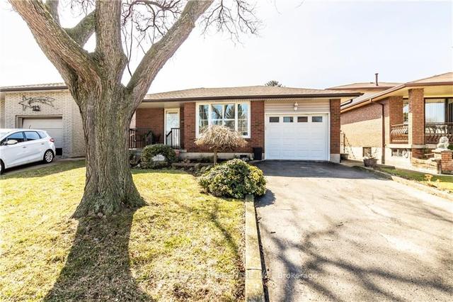 127 Gardiner Dr, House detached with 3 bedrooms, 2 bathrooms and 2 parking in Hamilton ON | Image 1