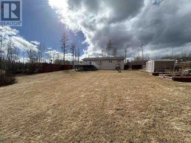13284 Park Frontage Road, House detached with 5 bedrooms, 4 bathrooms and null parking in Peace River C BC | Image 40