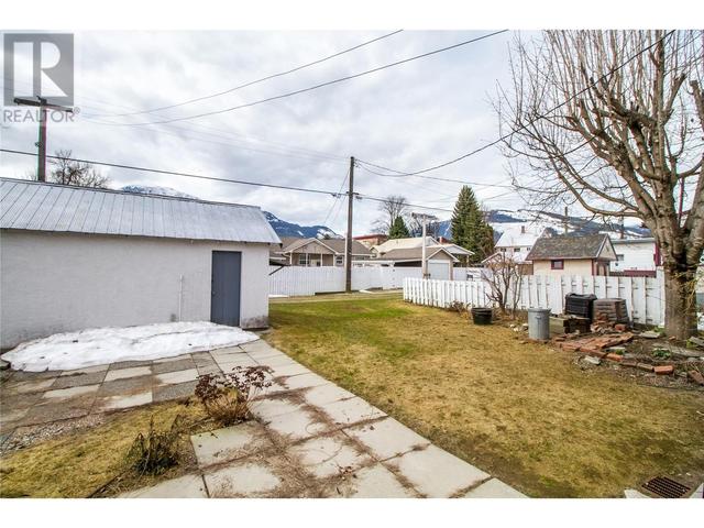 409 Fifth Street E, House detached with 4 bedrooms, 1 bathrooms and 4 parking in Revelstoke BC | Image 21