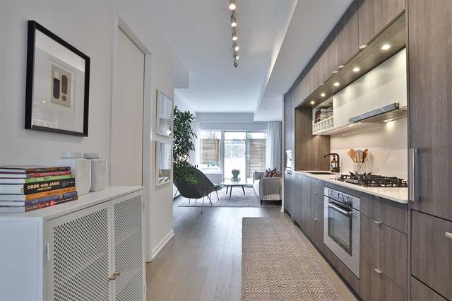 th106 - 138 St Helen's Ave, Townhouse with 2 bedrooms, 3 bathrooms and 1 parking in Toronto ON | Image 6