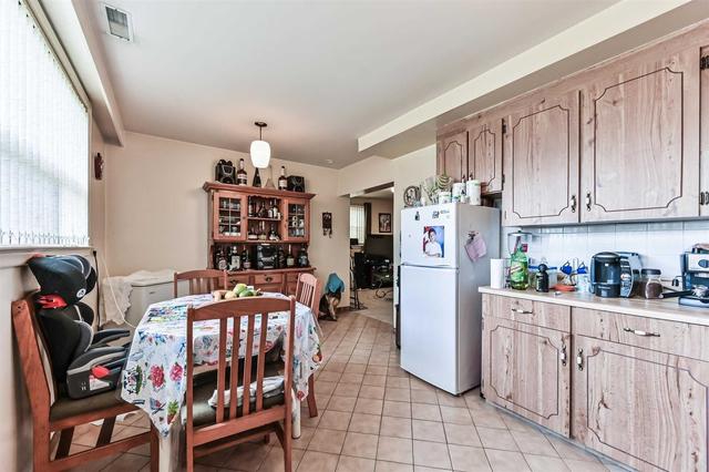 167 Rustic Rd, House detached with 3 bedrooms, 2 bathrooms and 4 parking in Toronto ON | Image 9