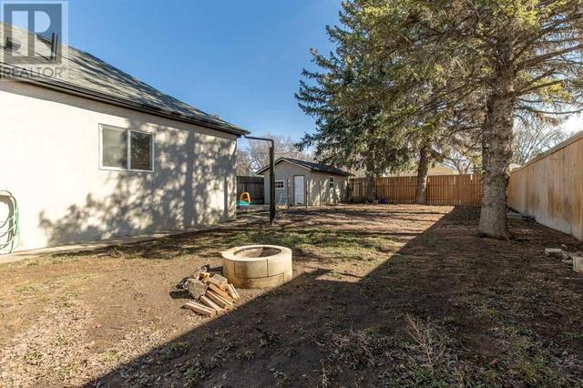 707 17 Street N, House detached with 2 bedrooms, 1 bathrooms and 4 parking in Lethbridge AB | Image 26
