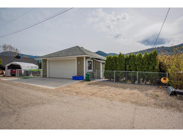 1222 Fox Road, House detached with 3 bedrooms, 2 bathrooms and null parking in Kootenay Boundary A BC | Image 51
