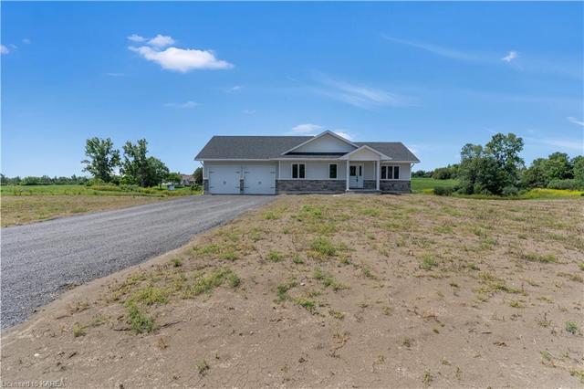 122 Plumb Road, House detached with 3 bedrooms, 2 bathrooms and 6 parking in Tyendinaga ON | Image 4
