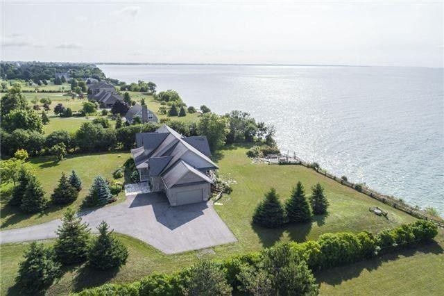 17325 Loyalist Pkwy, House detached with 4 bedrooms, 3 bathrooms and 6 parking in Prince Edward County ON | Image 1