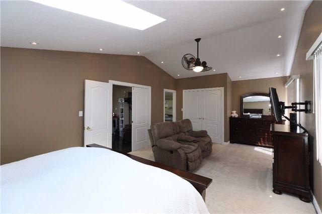 3040 Sandy Cove Dr, House detached with 4 bedrooms, 3 bathrooms and 9 parking in Innisfil ON | Image 14