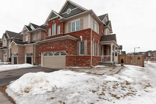 330 Trudeau Dr, House detached with 3 bedrooms, 3 bathrooms and 1 parking in Milton ON | Image 1