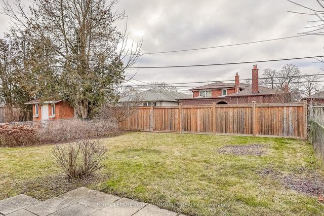 75 Norgrove Cres, House detached with 3 bedrooms, 2 bathrooms and 3 parking in Toronto ON | Image 33