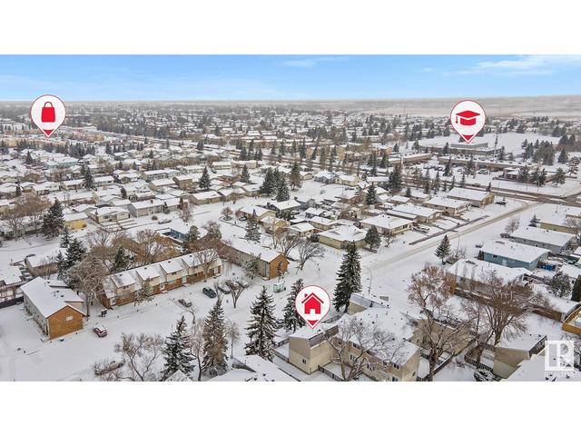 9f Clareview Vg Nw, House attached with 3 bedrooms, 1 bathrooms and 1 parking in Edmonton AB | Image 37