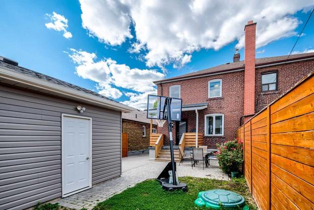 455 Oakwood Ave, House semidetached with 3 bedrooms, 3 bathrooms and 4 parking in Toronto ON | Image 20