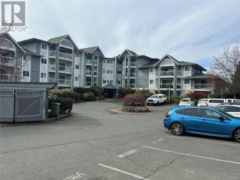 207 - 3206 Alder St, Condo with 2 bedrooms, 2 bathrooms and null parking in Saanich BC | Card Image