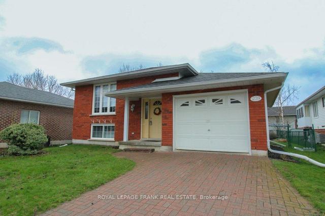239 Franmor Dr, House detached with 2 bedrooms, 2 bathrooms and 3 parking in Peterborough ON | Image 12