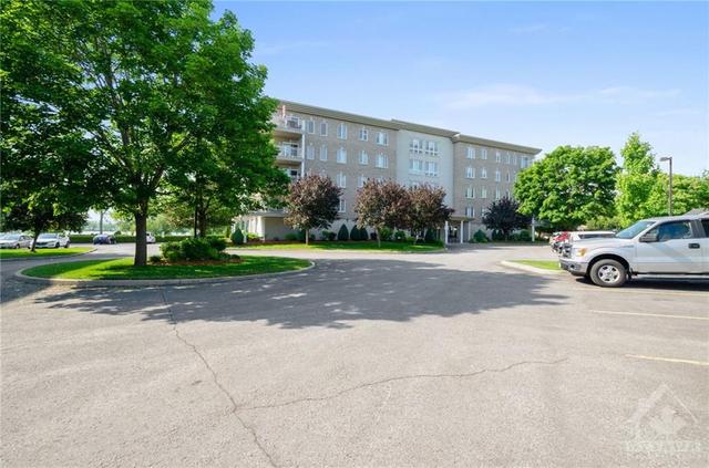 104 - 134 Edwards Street, Condo with 2 bedrooms, 2 bathrooms and 1 parking in Clarence Rockland ON | Image 3