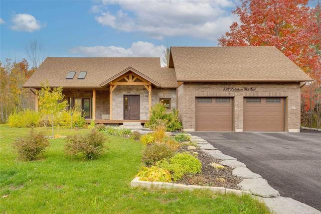 592 Lakeshore Rd E, House detached with 3 bedrooms, 2 bathrooms and 8 parking in Oro Medonte ON | Card Image
