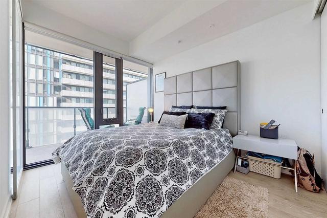 2310 - 185 Roehampton Ave, Condo with 2 bedrooms, 2 bathrooms and 1 parking in Toronto ON | Image 4