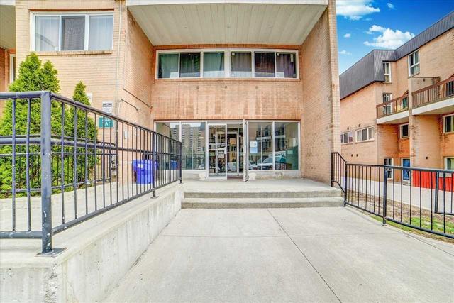 2094 - 100 Mornelle Crt, Townhouse with 3 bedrooms, 2 bathrooms and 1 parking in Toronto ON | Image 28