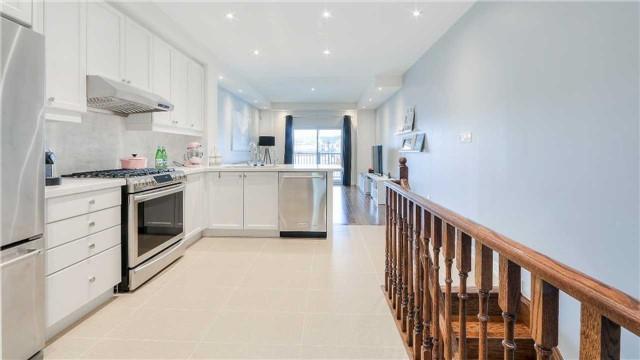4566 16th Ave, House attached with 3 bedrooms, 3 bathrooms and 1 parking in Markham ON | Image 9
