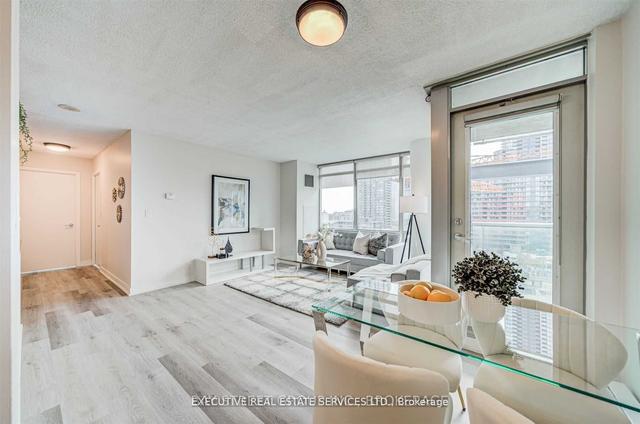 1208 - 81 Navy Wharf Crt, Condo with 2 bedrooms, 2 bathrooms and 1 parking in Toronto ON | Image 7