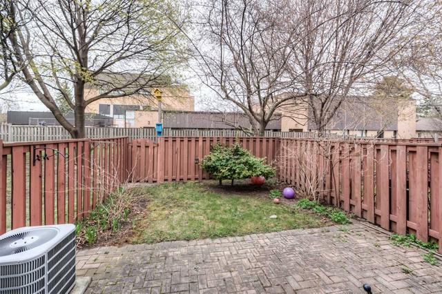 42 - 46 Cedarwoods Cres, Townhouse with 3 bedrooms, 2 bathrooms and 2 parking in Kitchener ON | Image 15