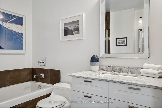 3002 - 35 Hayden St, Condo with 2 bedrooms, 3 bathrooms and 1 parking in Toronto ON | Image 19