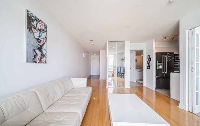 3707 - 397 Front St W, Condo with 1 bedrooms, 1 bathrooms and 0 parking in Toronto ON | Image 4
