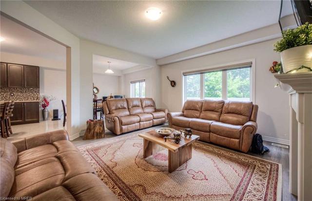 141 Bilankski Farm Road N, House detached with 4 bedrooms, 3 bathrooms and 8 parking in Brantford ON | Image 6