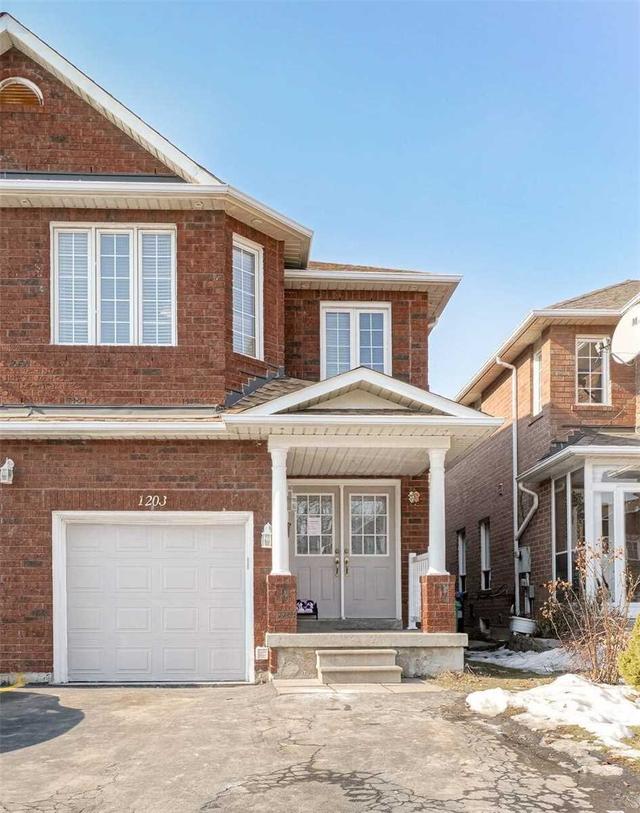 1203 Prestonwood Cres, House semidetached with 3 bedrooms, 4 bathrooms and 4 parking in Mississauga ON | Image 25
