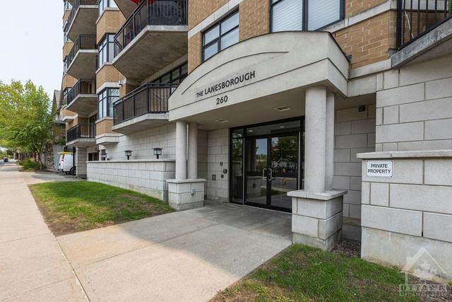 301 - 260 Besserer Street, Condo with 2 bedrooms, 1 bathrooms and 1 parking in Ottawa ON | Image 2