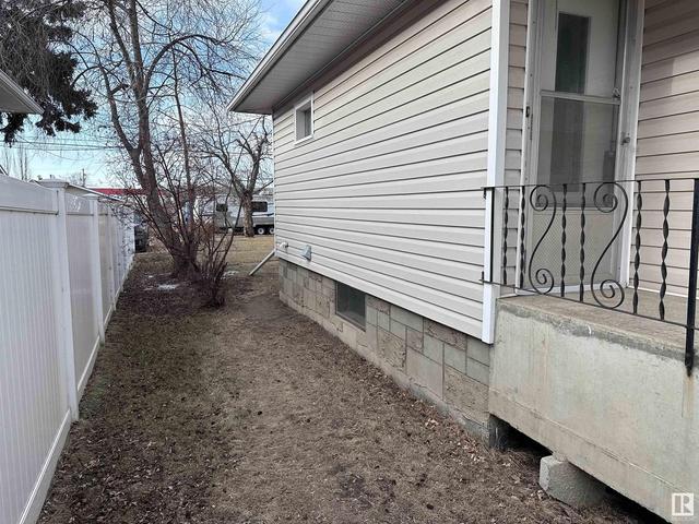10116 105 St, House detached with 2 bedrooms, 1 bathrooms and 2 parking in Westlock AB | Image 38