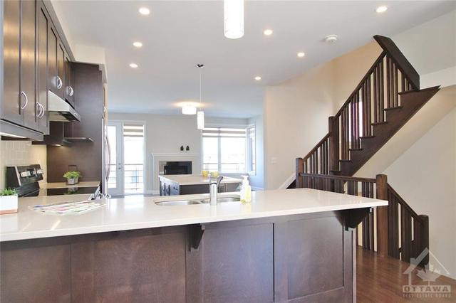 111 Boundstone Way, Home with 4 bedrooms, 3 bathrooms and 2 parking in Ottawa ON | Image 10