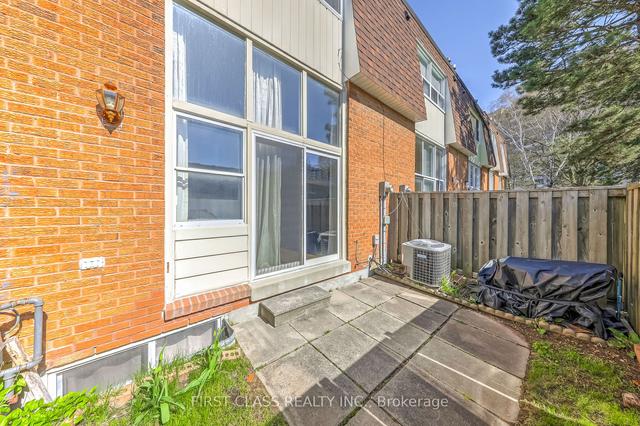33 - 100 Bridletowne Circ, Townhouse with 3 bedrooms, 2 bathrooms and 2 parking in Toronto ON | Image 25