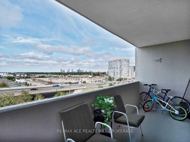 811 - 301 Prudential Dr, Condo with 3 bedrooms, 2 bathrooms and 1 parking in Toronto ON | Image 16