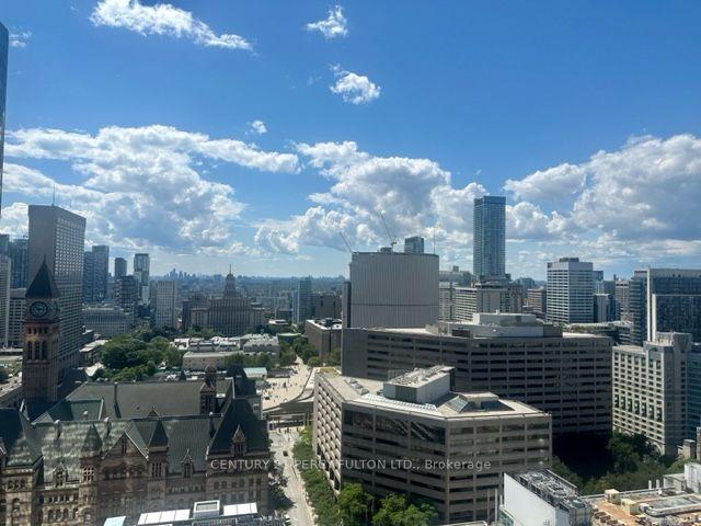 2412 - 197 Yonge St, Condo with 0 bedrooms, 1 bathrooms and 0 parking in Toronto ON | Image 11