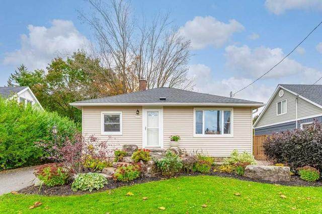 605 Woodside St, House detached with 3 bedrooms, 1 bathrooms and 3 parking in Centre Wellington ON | Image 1