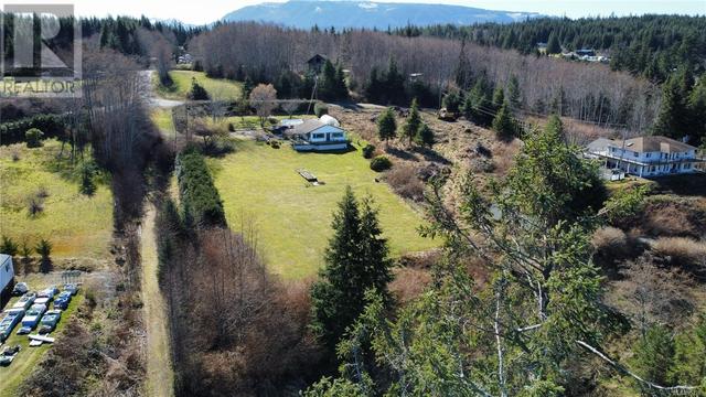 1012 Oliview Dr, House detached with 3 bedrooms, 1 bathrooms and 4 parking in Mount Waddington C BC | Image 12