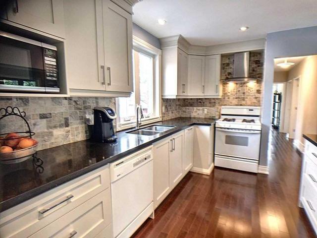 30 Castille Ave, House detached with 3 bedrooms, 3 bathrooms and 6 parking in Toronto ON | Image 3