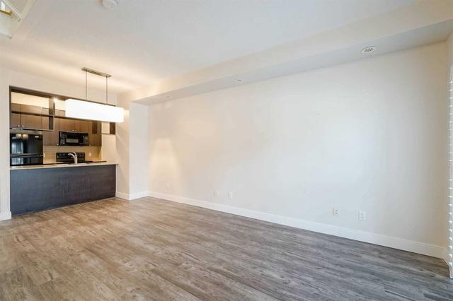 th41 - 330 Village Green Sq, Townhouse with 3 bedrooms, 3 bathrooms and 2 parking in Toronto ON | Image 14