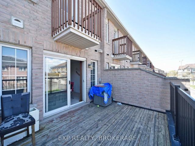 3664 St Clair Ave E, House attached with 4 bedrooms, 4 bathrooms and 1 parking in Toronto ON | Image 32