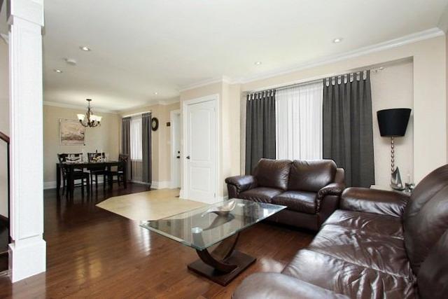106 Danforth Rd, House detached with 3 bedrooms, 4 bathrooms and 4 parking in Toronto ON | Image 7