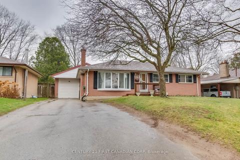 379 Griffith St, London, ON, N6K2S1 | Card Image