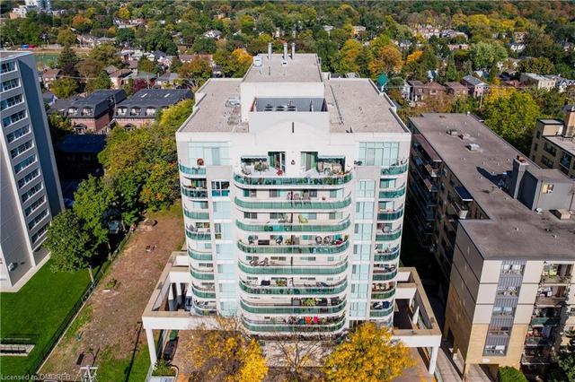 809 - 398 Eglinton Avenue E, House attached with 1 bedrooms, 1 bathrooms and 1 parking in Toronto ON | Image 27